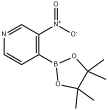 Pyridine, 3-nitro-4-(4,4,5,5-tetramethyl-1,3,2-dioxaborolan-2-yl)- Struktur