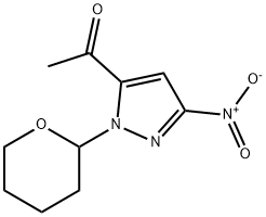 1-[3-Nitro-1-(tetrahydro-2H-pyran-2-yl)-1H-pyrazol-5-yl]ethanone Struktur