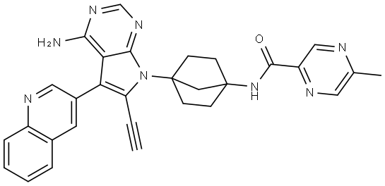 2-Pyrazinecarboxamide, N-[4-[4-amino-6-ethynyl-5-(3-quinolinyl)-7H-pyrrolo[2,3-d]pyrimidin-7-yl]bicyclo[2.2.1]hept-1-yl]-5-methyl- Struktur