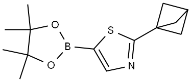 2-(bicyclo[1.1.1]pentan-1-yl)-5-(4,4,5,5-tetramethyl-1,3,2-dioxaborolan-2-yl)thiazole Struktur