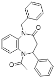 1,3,4,5-Tetrahydro-5-acetyl-4-phenyl-1-(phenylmethyl)-2H-1,5-benzodiaz epin-2-one Struktur