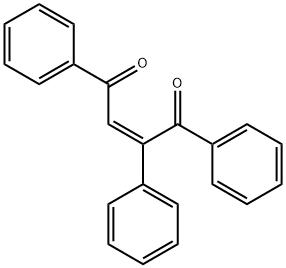 1,2,4-triphenylbut-2-ene-1,4-dione Struktur