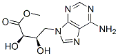 methyl (2R,3R)-4-(6-aminopurin-9-yl)-2,3-dihydroxy-butanoate Struktur