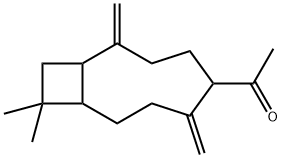 1-[10,10-dimethyl-2,6-bis(methylene)bicyclo[7.2.0]undec-5-yl]ethan-1-one  Struktur