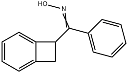 Bicyclo[4.2.0]octa-1,3,5-trien-7-yl(phenyl) ketone oxime Struktur