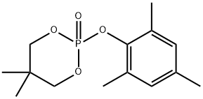 5,5-dimethyl-2-(2,4,6-trimethylphenoxy)-1,3,2-dioxaphosphorinane 2-oxide Struktur