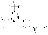 Ethyl 2-(4-(ethoxycarbonyl)piperidin-1-yl)-6-(trifluoromethyl)pyrimidine-4-carboxylate Struktur