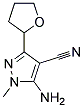 5-amino-3-(tetrahydrofuran-2-yl)-1-methyl-1H-pyrazole-4-carbonitrile Struktur