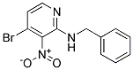 Benzyl-(4-bromo-3-nitro-pyridin-2-yl)-amine Struktur