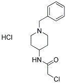 N-(1-BENZYLPIPERIDIN-4-YL)-2-CHLOROACETAMIDE HYDROCHLORIDE Struktur